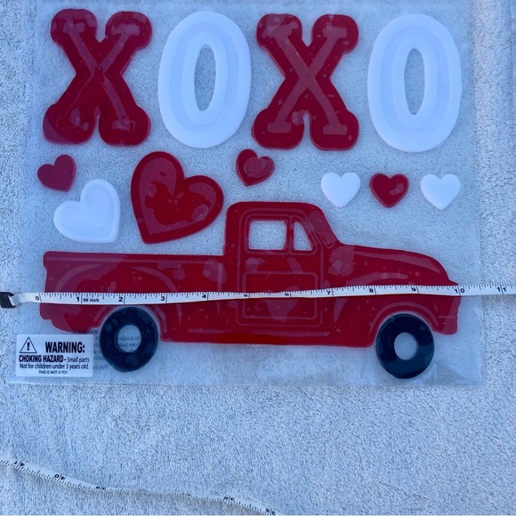 New Valentine's Day Gel Window Clings 24 Pieces Hearts Red Farm Truck-2 - Picture 2 of 3